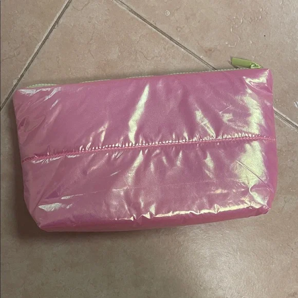 Shimmering Pink travel bag/makeup bag - Picture 1 of 6